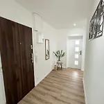 Tina Apartman *